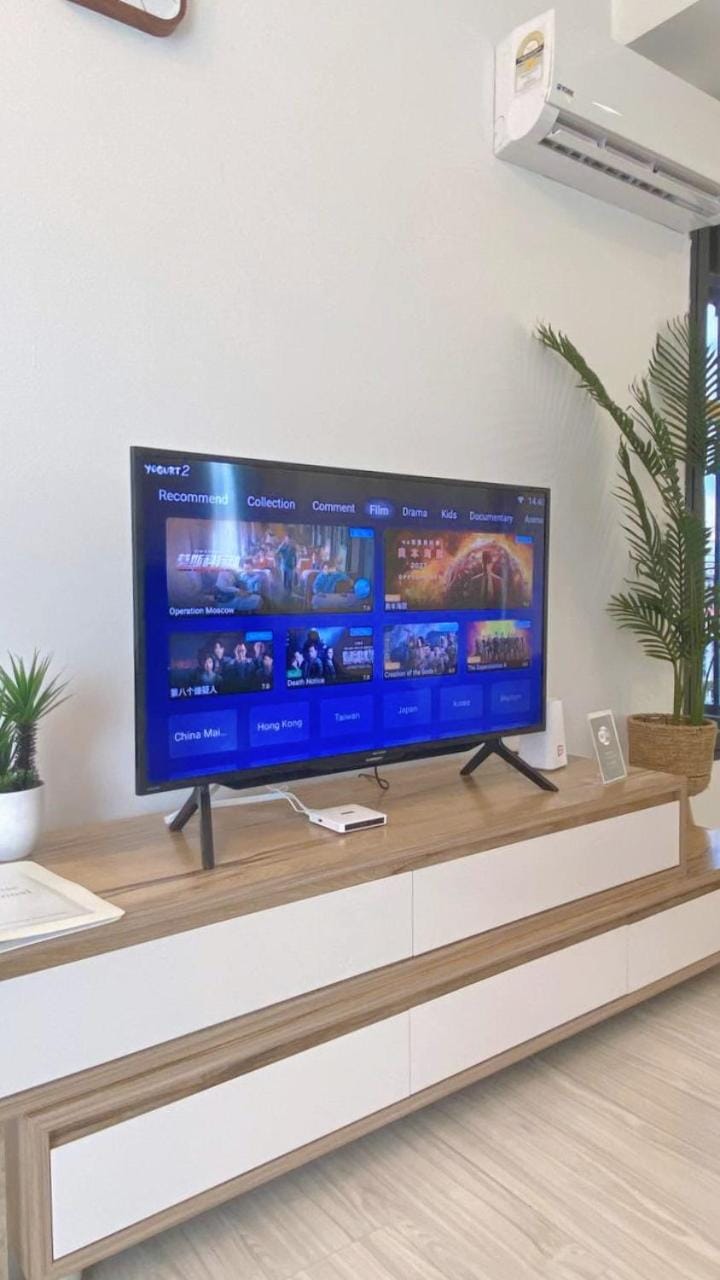 Communal lounge/ TV room, TV and multimedia, Entertainment