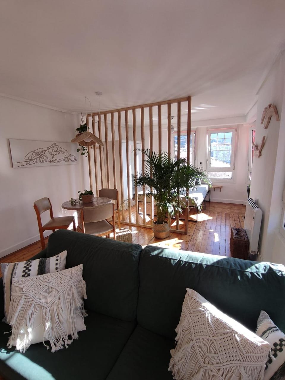 Living room, Dining area