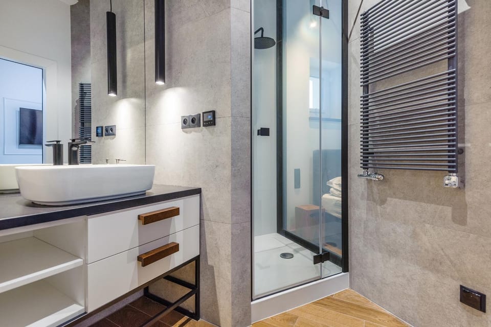 Shower, Bathroom