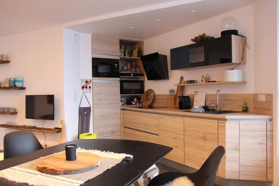 Résidence Eterlous - VAL THORENS location: appartement exceptionnel de 55 m2 dans le centre, rénovation haut de gamme MAE-9026 Apartment in Les Allues