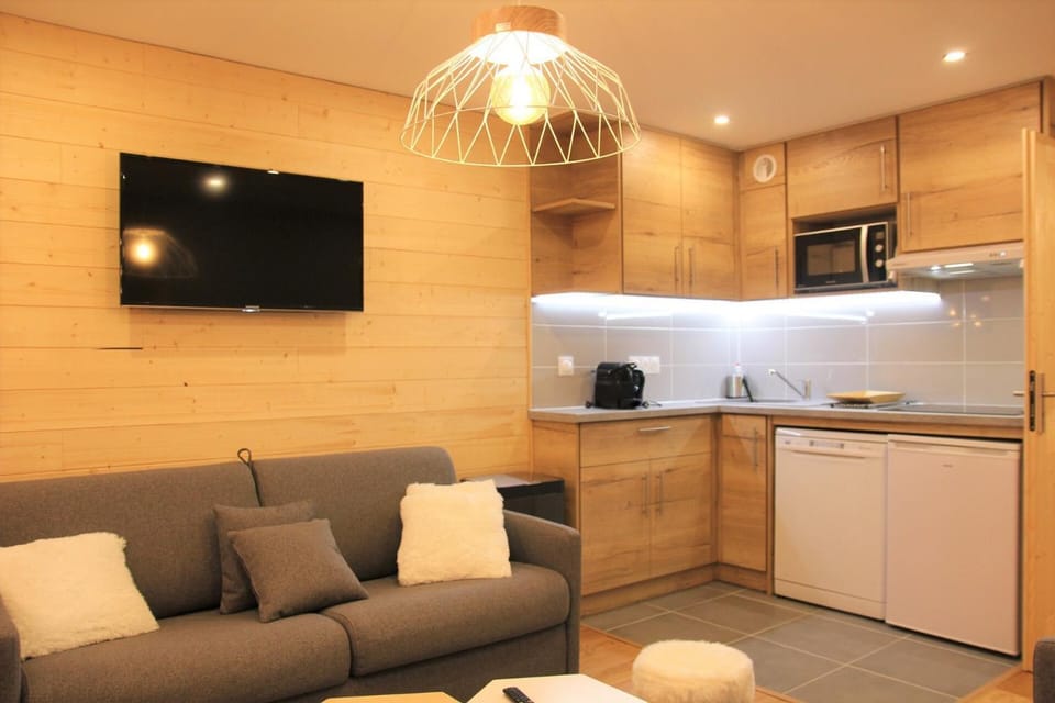 Résidence Schuss - Val Thorens location: Appartement rénové avec chambre et cabine, proche des pistes MAE-9028 Cabin in Les Allues