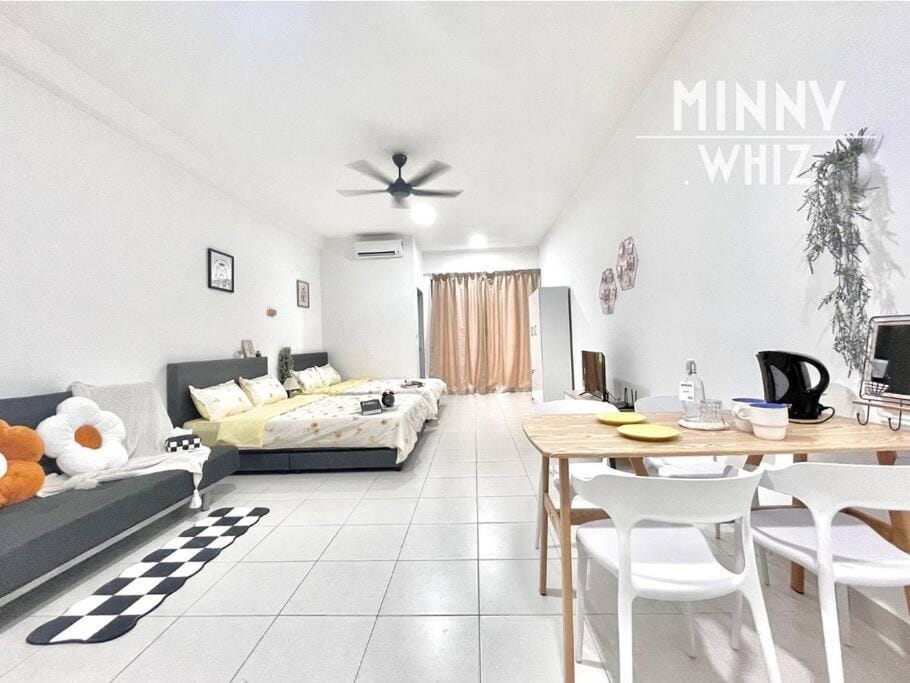 Family Suites Netizen Balcony near MRT #23 Apartment in Negeri Sembilan, Malaysia