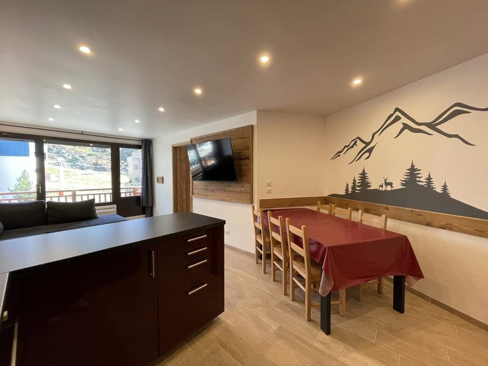 Résidence Hauts De Chaviere - Val Thorens location: bel appartement de 53 m2 traversant, confortable et calme de 53 m2, bien situ MAE-9037 Apartment in Les Allues