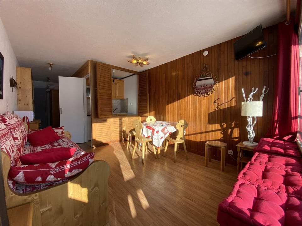 Résidence Roc De Peclet 1 - VAL THORENS location: Studio pour 4 personnes en bordure de pistes MAE-9038 Apartment in Les Allues