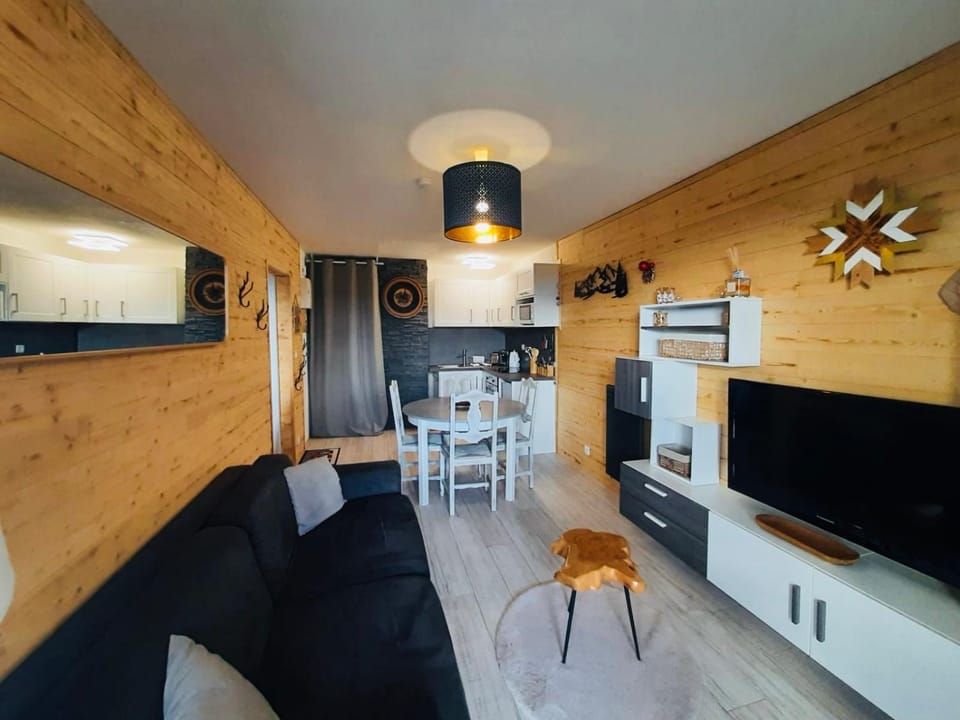Living room, kitchen