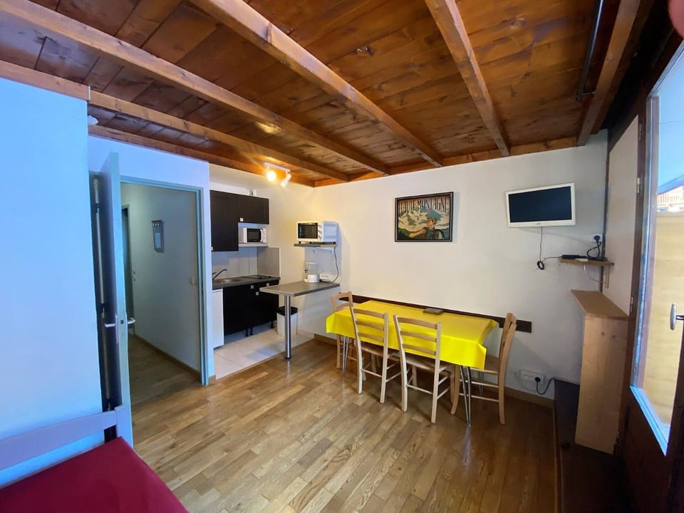 Résidence Lac Blanc - VAL THORENS location: studio pour 4 dans le centre de la station, résidence Le Lac Blanc MAE-9088 Apartment in Les Allues
