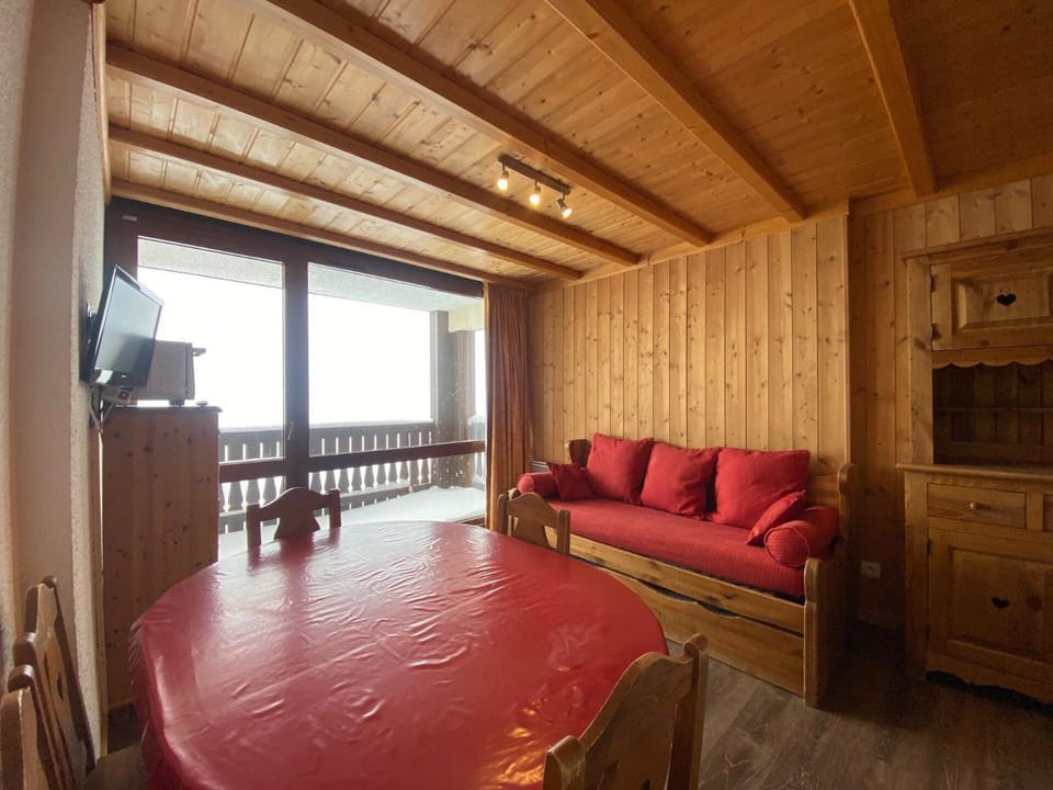 Résidence Lac Du Lou - VAL THORENS location: joli studio pour 4 avec une belle vue MAE-9093 Apartment in Val Thorens