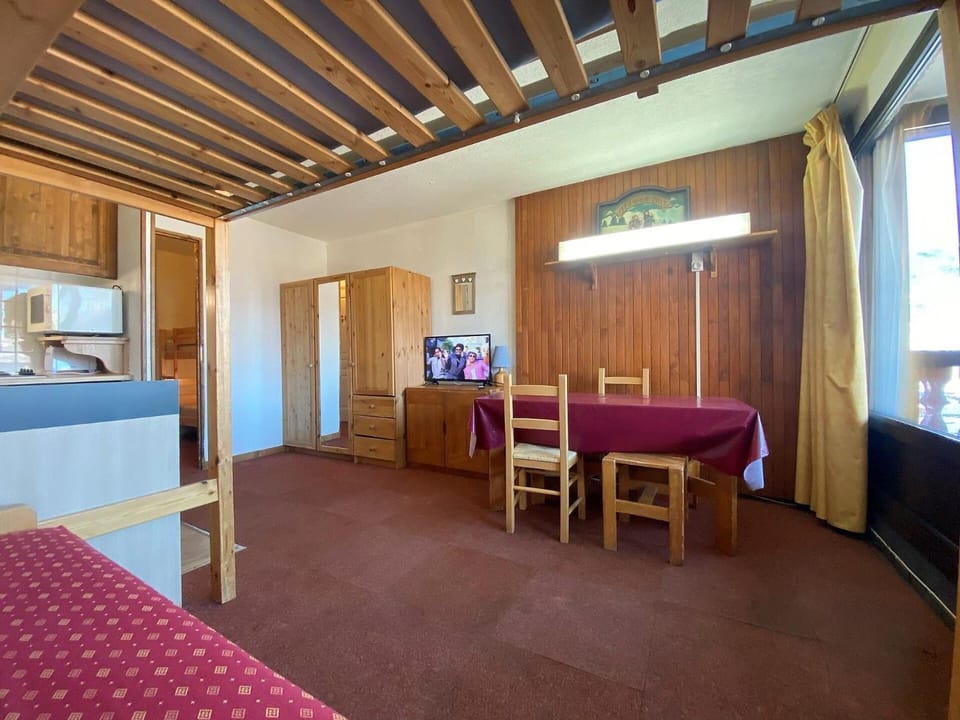 Résidence Neves - VAL THORENS location: studio pour 4 personnes dans un quartier jeune et animé LES NEVES MAE-9099 Apartment in Les Allues