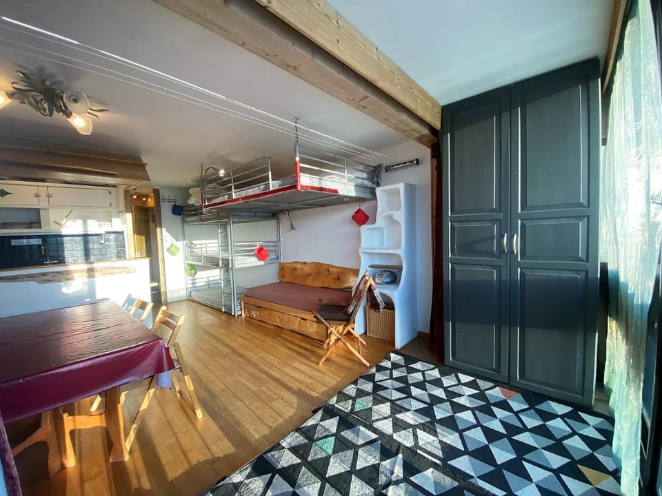 Résidence Neves - VAL THORENS location: Joli studio 4 personnes dans un quartier animé et jeune (LES NEVES) MAE-9100 Apartment in Les Allues