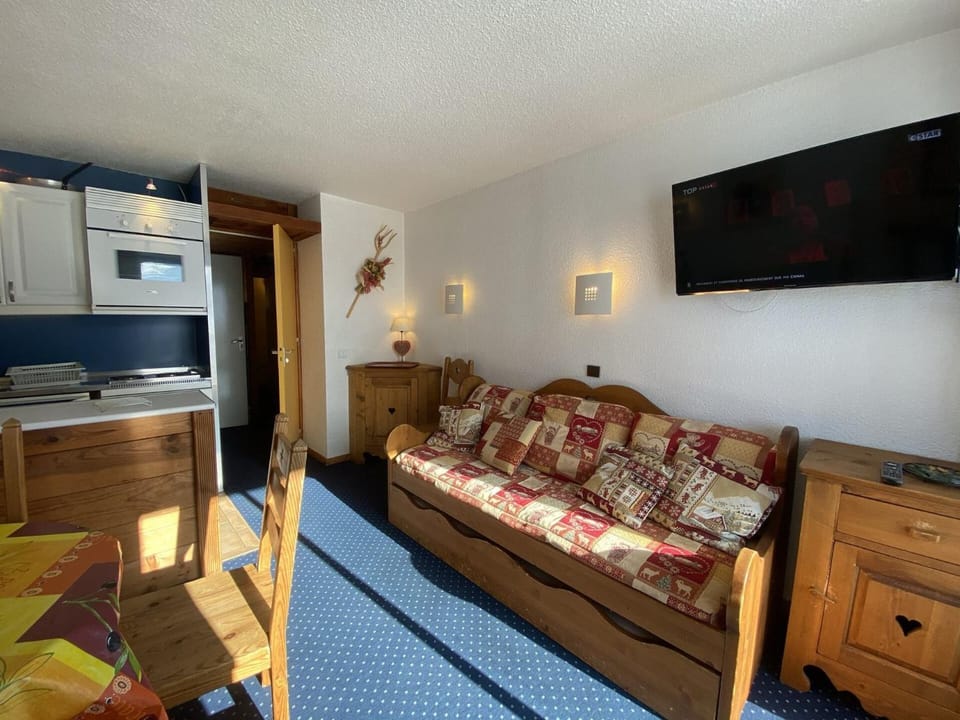 Résidence Machu - VAL THORENS location: Appartement avec vue sur les pistes, résidence skis aux pied MAE-9101 Apartment in Les Allues