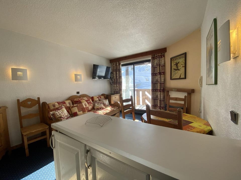 Résidence Machu - VAL THORENS location: Appartement avec vue sur les pistes, résidence skis aux pied MAE-9101 Apartment in Les Allues