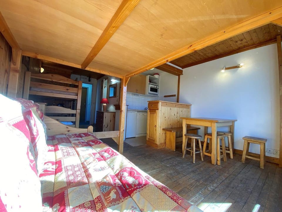 Résidence Neves - VAL THORENS location: Studio pour 4 personnes dans un quartier animé / LES NEVES MAE-9103 Apartment in Les Allues