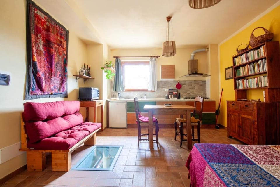 Romantic stone farmhouse studios with private terrace in beautiful Tuscany Apartment in Umbria