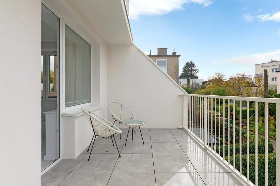 Off site, Day, Balcony/Terrace, Autumn