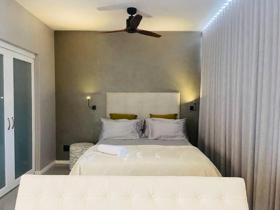 Perfect Lock Up & Go Apartment Apartment in Cape Town