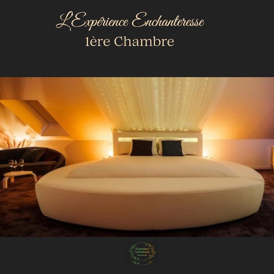 Bed, Bathroom, Photo of the whole room, Bedroom, Text overlay