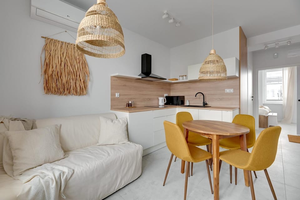 Kitchen or kitchenette, Photo of the whole room, Decorative detail, Dining area, Area and facilities, air conditioner