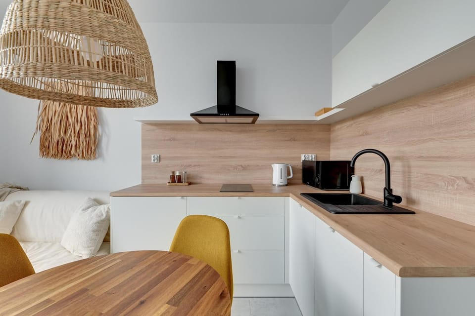 Kitchen or kitchenette, Photo of the whole room, Decorative detail, Dining area, Area and facilities, minibar