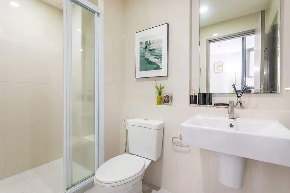 Central Pattaya Amazing Location Infinity Pool Apartment in Pattaya City