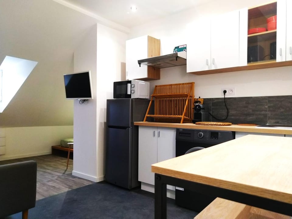 TV and multimedia, Coffee/tea facilities, Kitchen or kitchenette, Dining area, minibar, stove, washing machine, kitchen