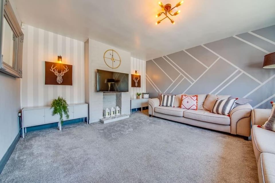 TV and multimedia, Living room, Seating area