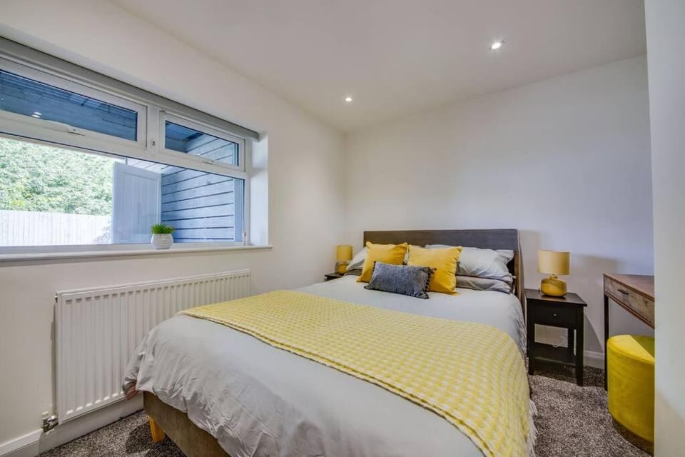 Bed, Bedroom, internet