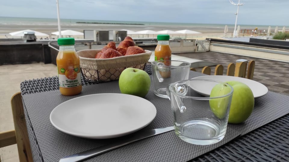 Day, View (from property/room), Food, Sea view