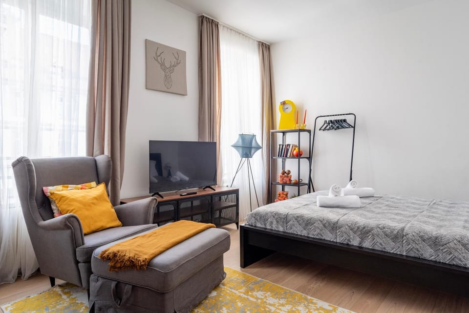 Bed, TV and multimedia, Living room, Bedroom