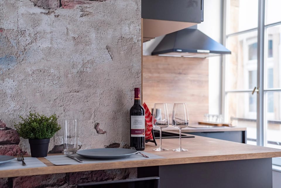 Dining area, kitchen