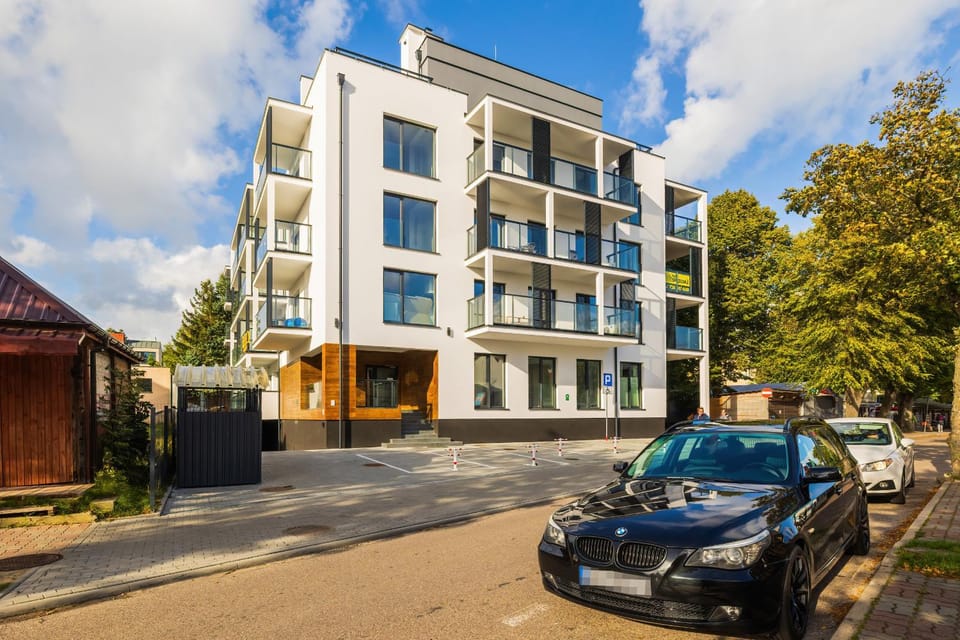 Property building, Off site, Location