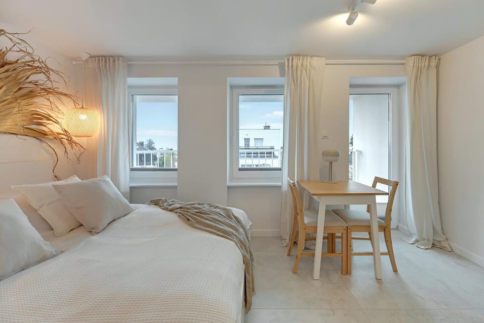 Bed, Photo of the whole room, Decorative detail, Bedroom, Area and facilities