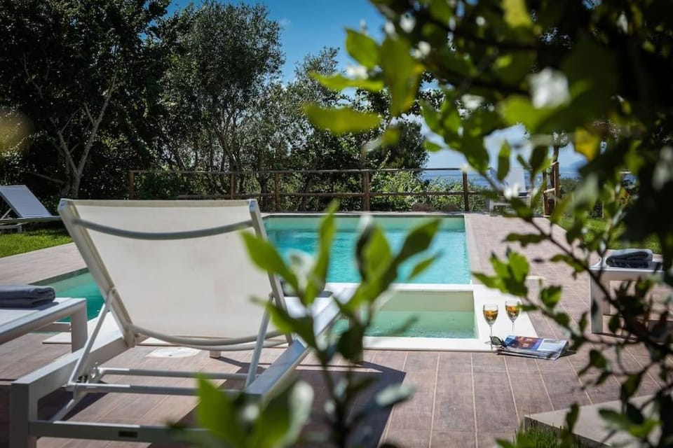 Garden, Swimming pool