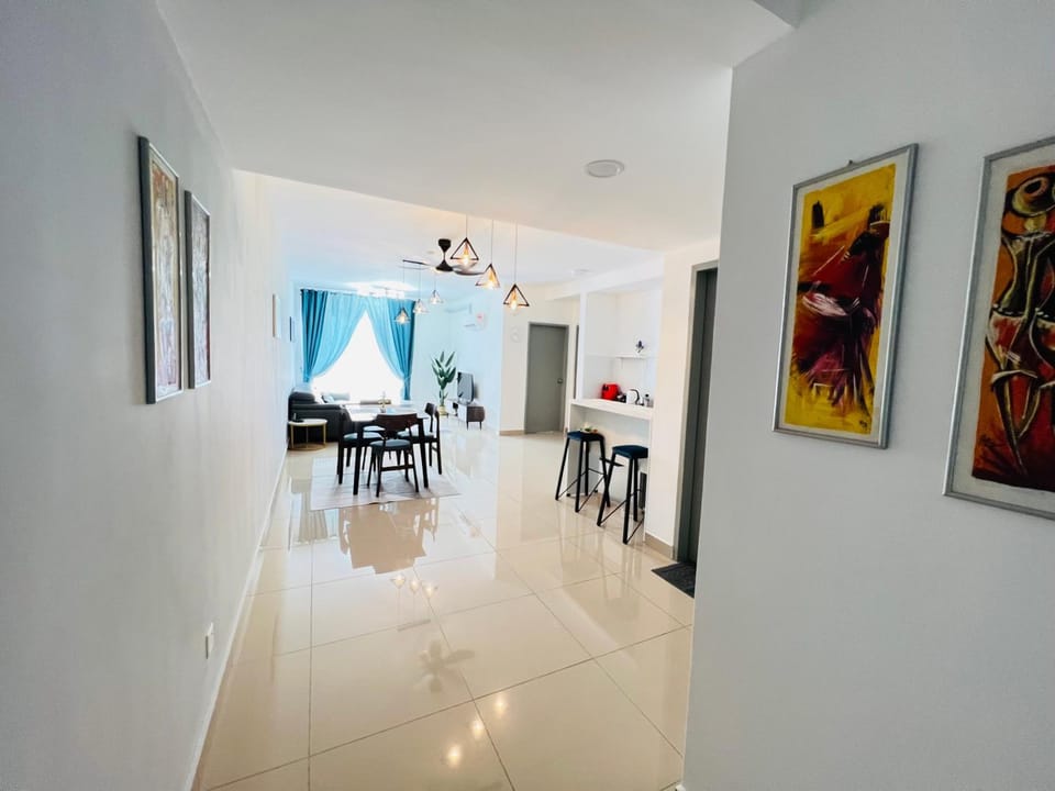 Kitchen or kitchenette, Living room, Seating area