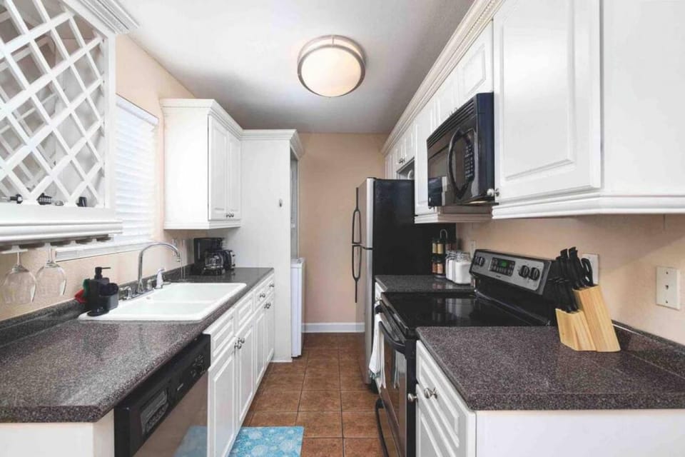 Kitchen or kitchenette, dishwasher, minibar, pet friendly, stove