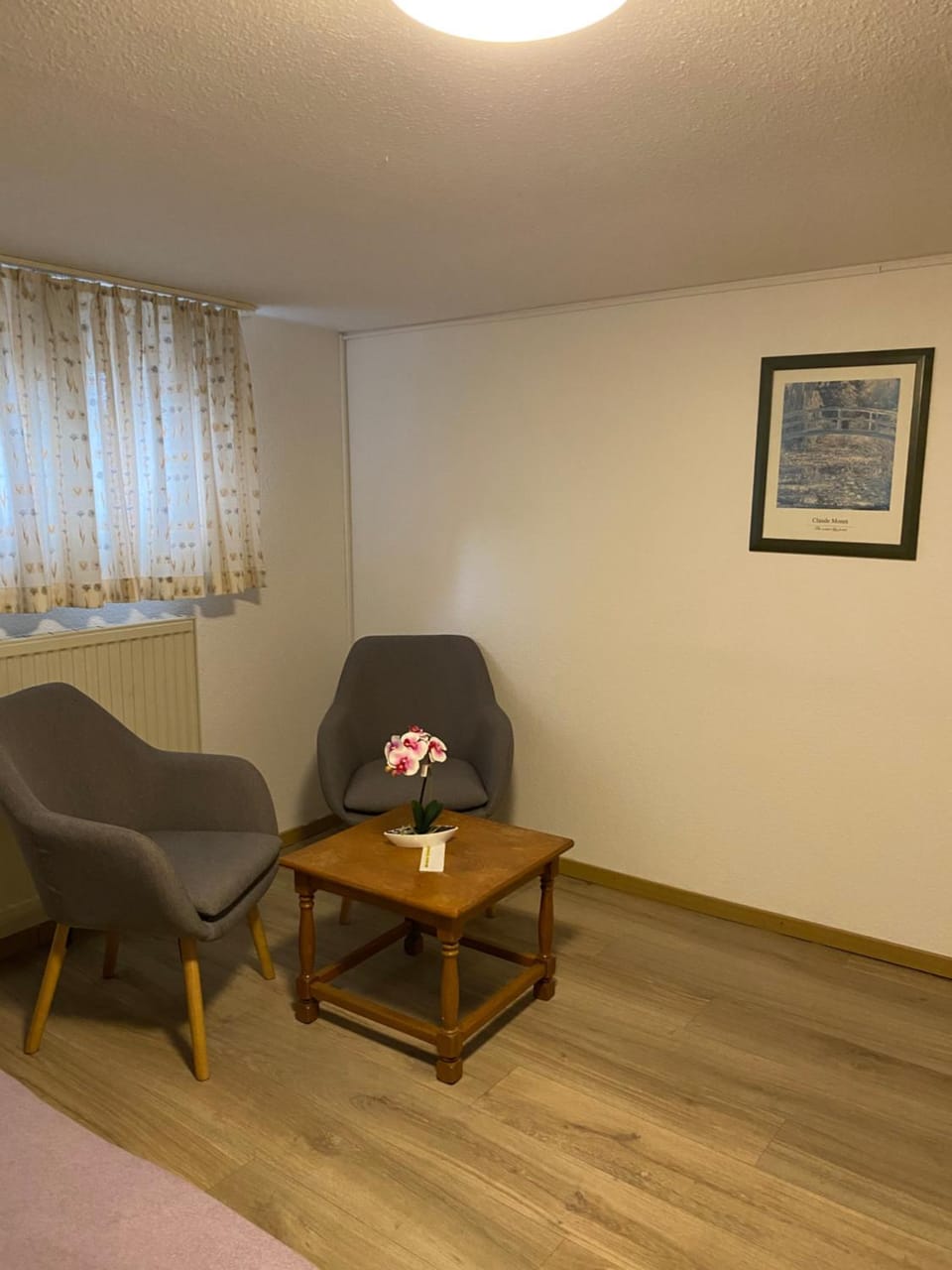 Van Kim 2 - Souterrain Monteurwohnung Bed and Breakfast in Emden