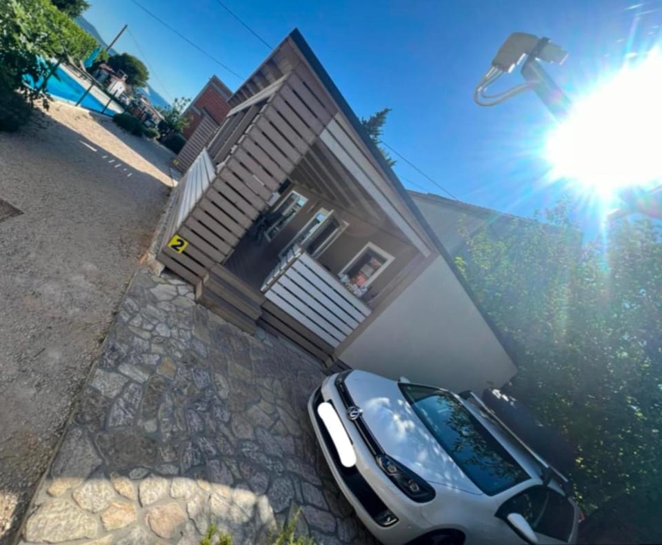Property building, Parking