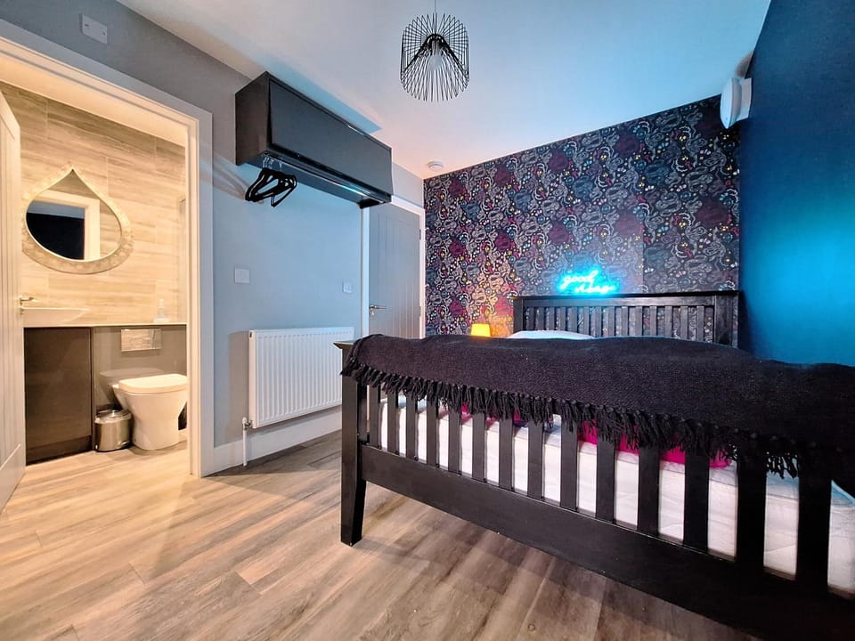 Bed, Bedroom