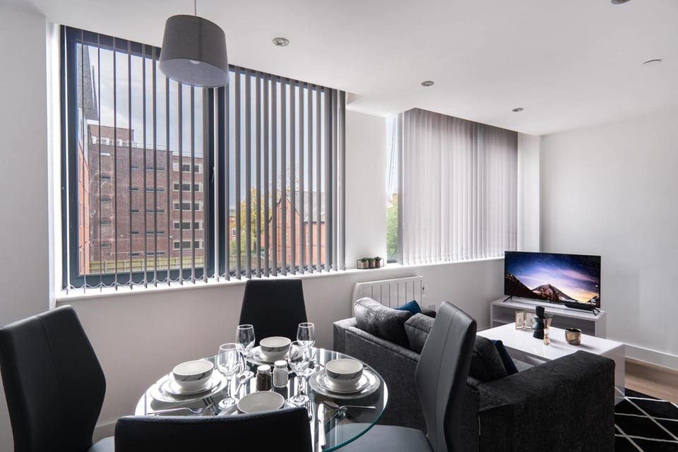 Stay Zeni, Alexandra Rise Manchester Smart Studio Apartment in Stretford