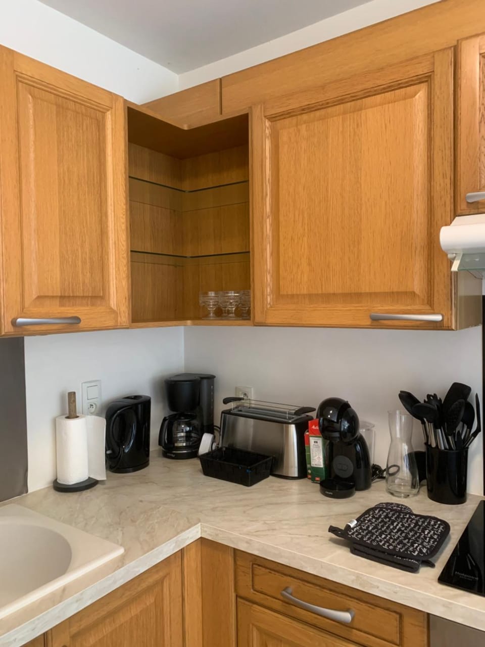 Coffee/tea facilities, toaster
