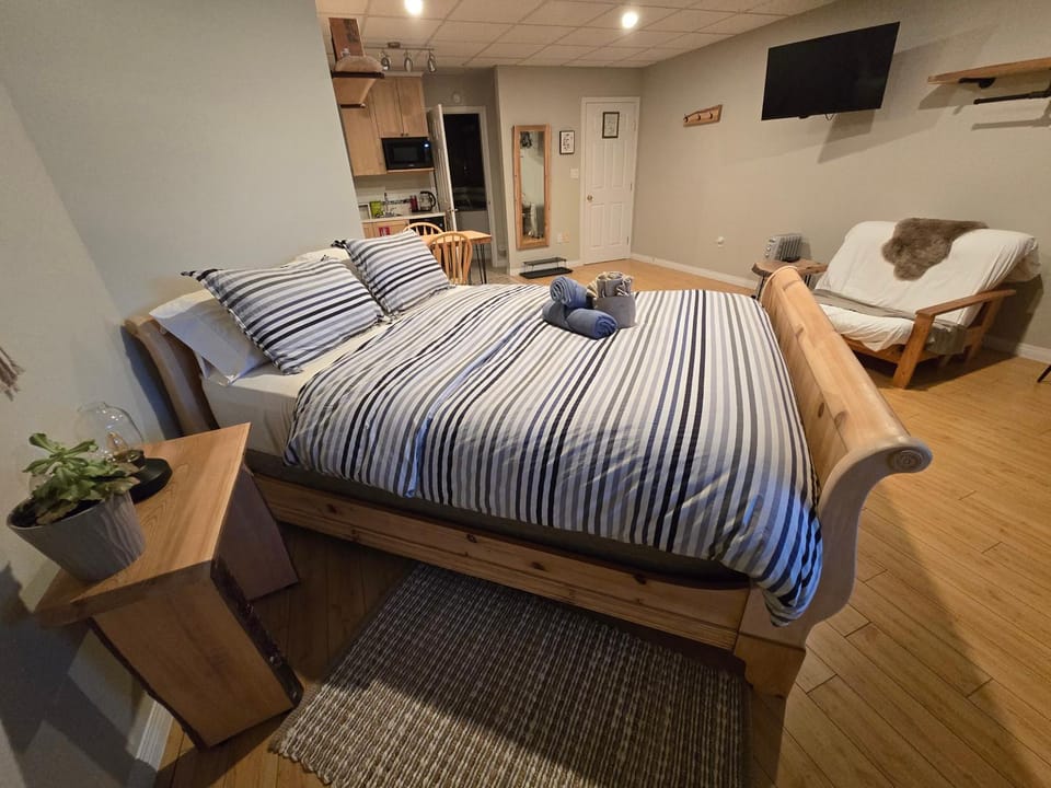 Madeira Park Oceanview Suites Bed and Breakfast in Vancouver Island
