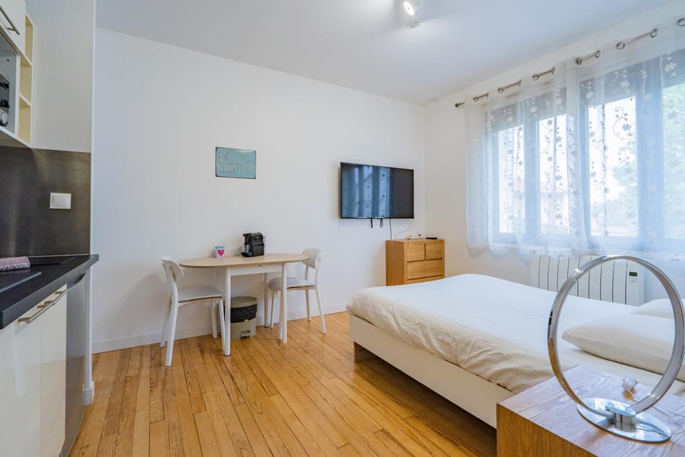 Room in Toulouse - Studio 2 proche Airbus à TOULOUSE ST Martin du Touch Apartment in Toulouse