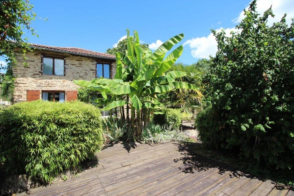Le four à pain d'ermance House in Nouvelle-Aquitaine