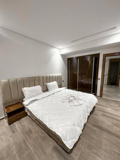 Spacious duplex with pool central near M avenue Apartment in Marrakesh