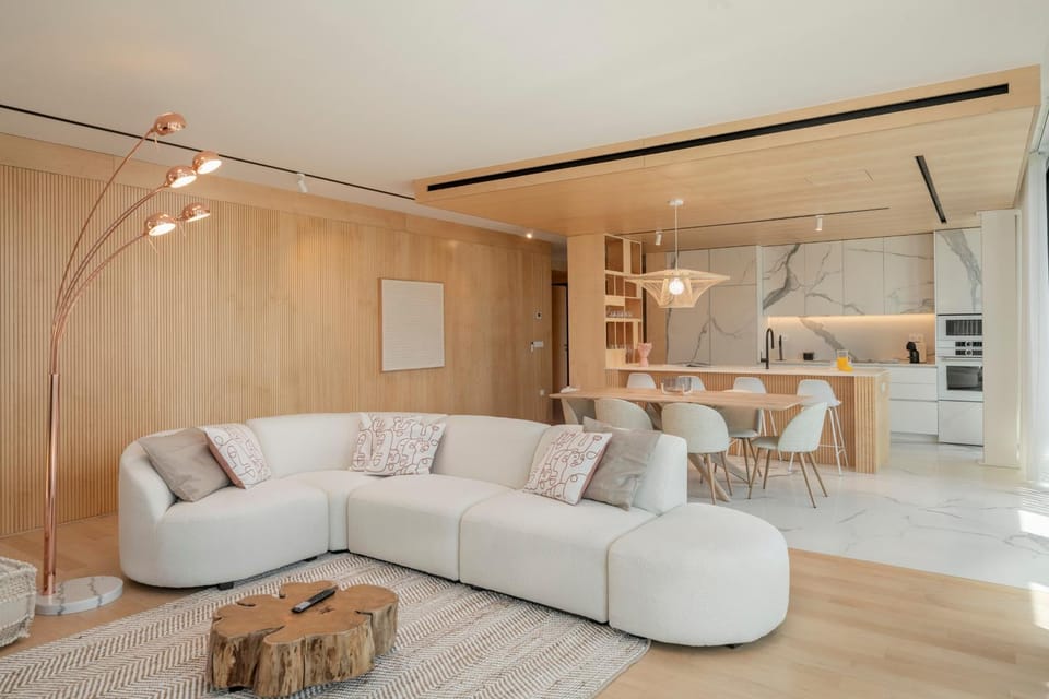 Kitchen or kitchenette, Living room, Seating area, Dining area