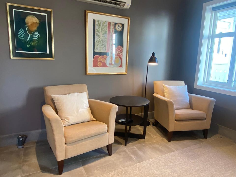 Seating area