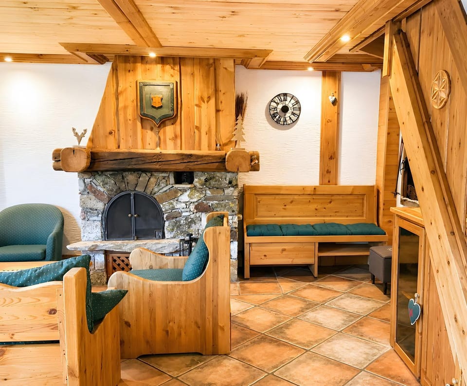 Property building, Living room