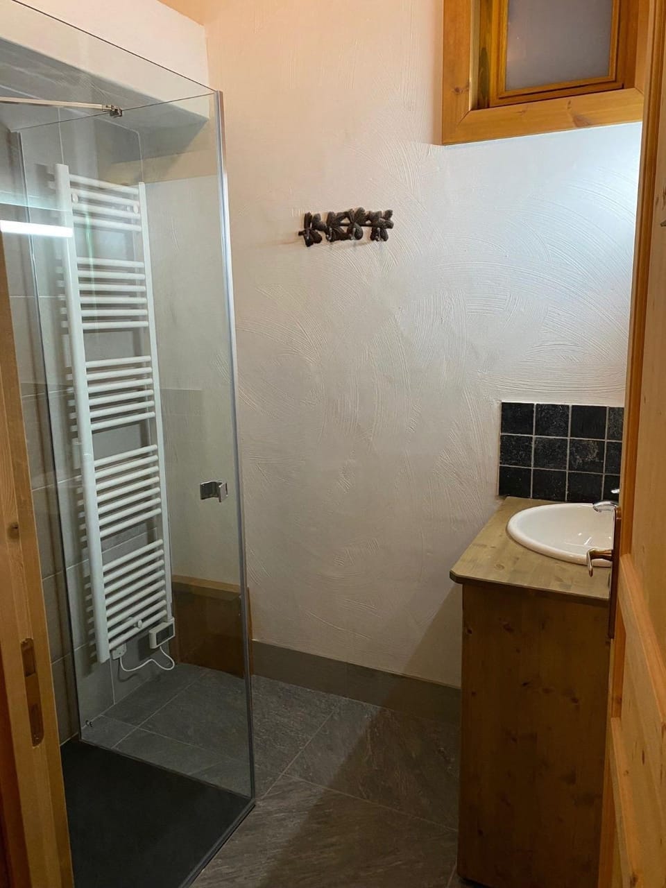 Bathroom, Living room