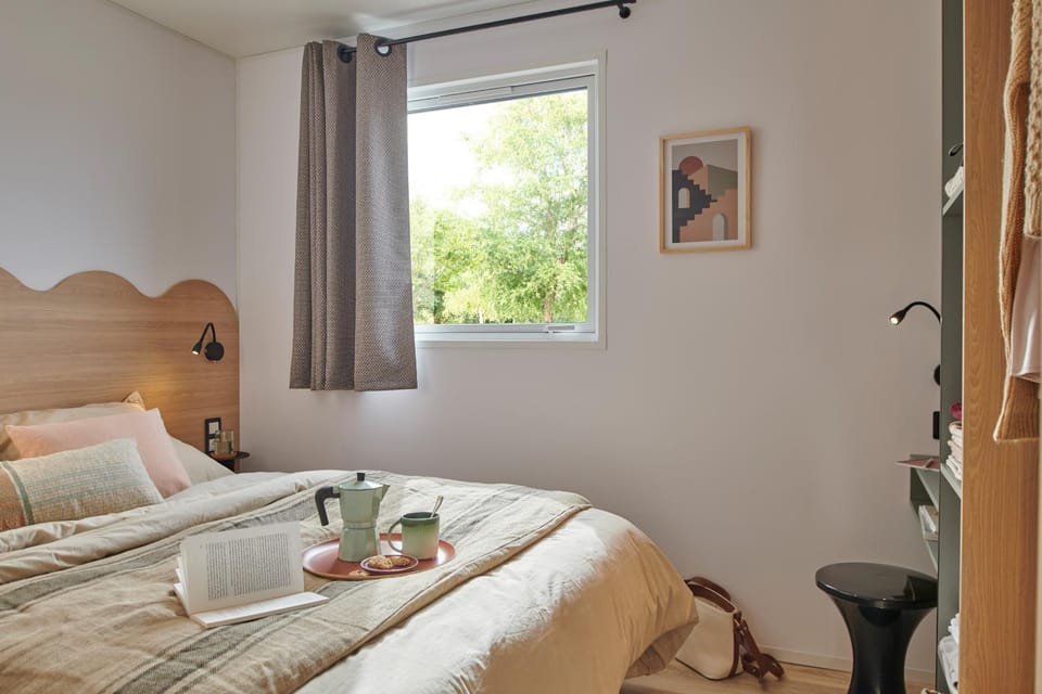 Camping de la côte des légendes Campground/ 
RV Resort in Finistere