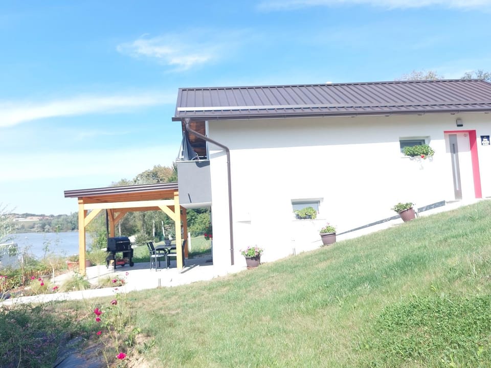 Apartma Ob jezeru Apartment in Slovenia