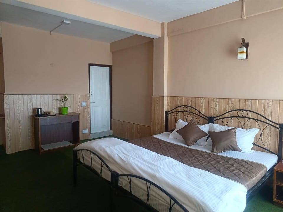 Sri Vrindavan Guest House Pure Veg Bed and Breakfast in Darjeeling
